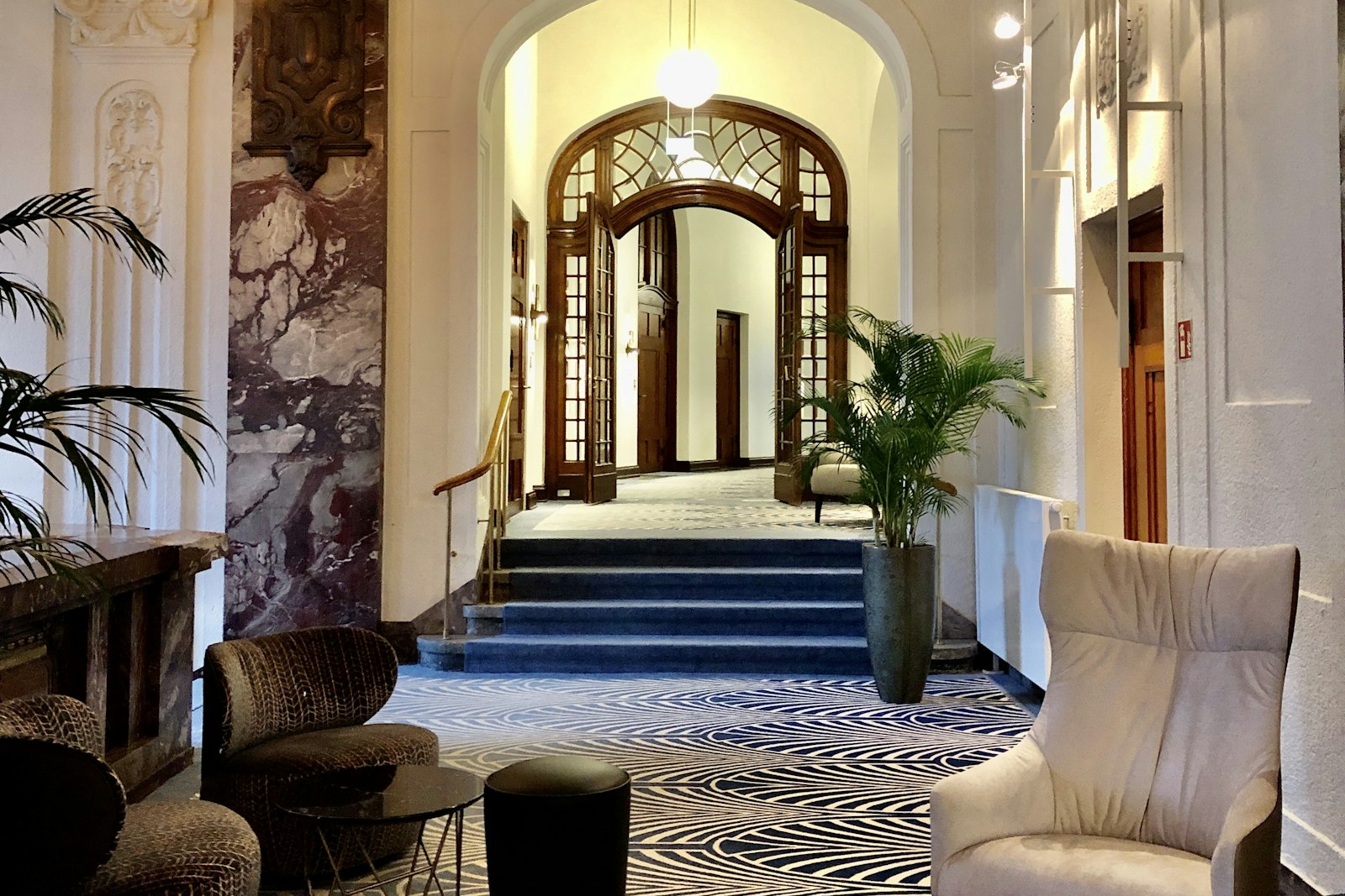What Hotel Star Ratings Really Mean (and What They Don’t)